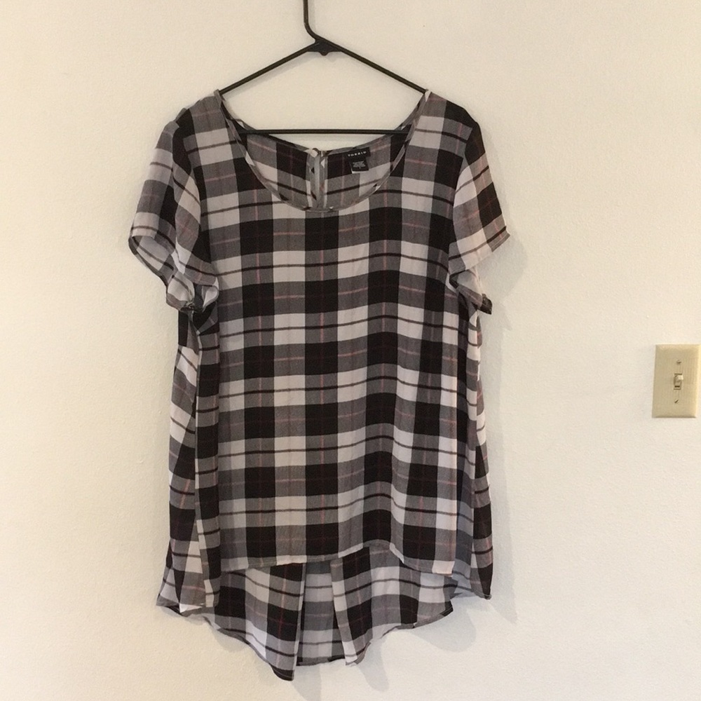 Torrid hi low blouse size 1